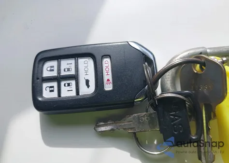 2016 Honda Odyssey Touring/Touring Elite from USA, damaged, VIN 5FNRL5H99GB056030